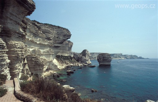 Francie, Korsika, Bonifacio, křídové útesy