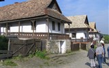Hollókő - Maďarsko¨- Holoko, vesnická stavení (UNESCO)