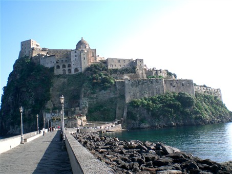 Itálie, Ischia, Castello Aragonese