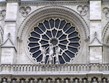 Francie - Paříž -  Notre Dame, rozetové okno s Pannou Marií na západním průčelí  katedrály
