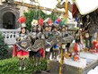 Itálie, Sicílie, Palermo, loutky typické pro zdejší oblast s křesťanskými a arabskými rytíři i princeznami