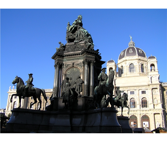 Vídeňská filharmonie a Schönbrunn - Rakousko, Vídeň, nám Marie Terezie
