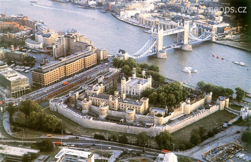 Velká Británie - Anglie - letecký pohled na střed Londýna