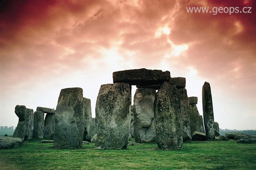 Památky UNESCO - Velká Británie - Anglie - Stonehenge, kamenná megalitická památka z let 3100 až 1600 př.n.l.