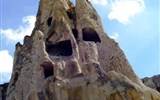 Turecko, za krásami Kappadokie - Turecko - Kappadocie - skalní věže a jehly vypreparované z relativně měkkého tufu tvoří skalní města