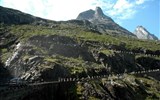 Skandinávie a krásy Norska - Norsko - tzv.Cesta Trollů, nejvyšší převislá stěna Evropy (Trollveggen) překonáte téměř 900 m převýšení