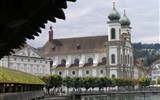 Švýcarské železnice a Rhétská dráha UNESCO 2020 - Švýcarsko - Lucern, jezuitský kostel, post. 1666-1680, nejstarší barokní kostel ve Švýcarsku