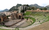Sicílie a Lipary, země vulkánů a památek UNESCO s koupáním letecky 2020 - Itálie - Sicílie - Taormina, řecké divadlo z 3.stol. př.n.l, přestavěné Římany