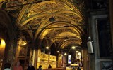 Milano a jezera Maggiore a Lugano a horský vláček - Švýcarsko - Locarno, Madonna del Sasso, interiéry kostela