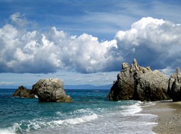 Kalábrie a Apulie, toulky jižní Itálií s koupáním 2023  Itálie - Kalábrie - překrásné pobřeží u Capo Spulico