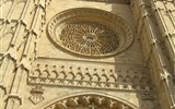 Mallorca, zelený ostrov Středomoří s turistikou 2020 - Španělsko - Mallorca - Palma de Mallorca, katedrála La Seu