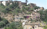 Mallorca, zelený ostrov Středomoří s turistikou 2020 - Španělsko - Mallorca - typické městečko ve vnitrozemí