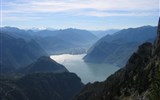 Jezerní advent v Solné komoře 2019 - Rakousko - Horní Rakousy - jezero Traunsee leží mezi masivem Traunstein a vápencovým pohořím Hollengebirge