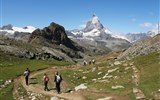 Švýcarskem za bernardýny, nejvyšší horou a ledovcem 2020 - Švýcarsko - před námi Matterhorn