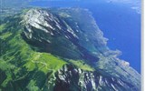 Léto na jezeře Garda s koupáním 2020 - Itálie - Lago di Garda a hřeben Monte Baldo.