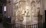 Řím, Vatikán, Ostia i Orvieto, po stopách Etrusků 2020 - Itálie - Řím - San Pietro in Vincoli, nedokončená hrobka Julia II se sochou Mojžíše od Michelangela