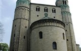 Gernrode - Německo - Harz - Gernrode, kolegiátní kostel sv.Cyriaka, 961-1014, patřil k ženskému klášteru.JPG