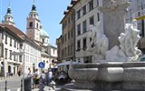 Advent v Lublani, J. Plečnik a termální lázně - Slovinsko - Julské Alpy - Lublaň, Fontána tří řek, inspirace Berniniho Fontánou 4 řek na Piazza Navona v Římě