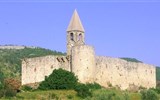 Velikonoce ve Slovinsku a mořské lázně Laguna - Slovinsko - Hrastovlje - románský kostel Nejsvětější trojice z 12.-14.století a obranou zdí okolo z 15.-16.stol na obranu proti Turkům
