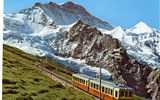 Glacier Express a Matterhorn 2020 - Švýcarsko - vlak pod Jungfrau