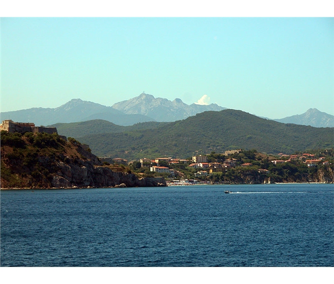 Romantický ostrov Elba a Toskánsko 2020 - Itálie - Elba - hlavní město ostrova Portoferraio, založeno 1548 Medicejskými