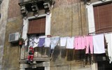 Itálie - Itálie - i do typické neapolské domácnosti vyšplhá Ježíšek