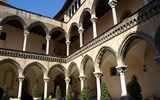 Jižní Toskánsko a etruský kraj Lazio - Itálie - Lazio - Tarquinia, Palazzo Vitelleschi, 1436-9, renesanční, dnes je zde Národní archeologické muzeum