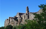 Jižní Toskánsko a etruský kraj Lazio - Itálie - Lazio - Pitigliano, středověké město na vysokém skalním ostrohu