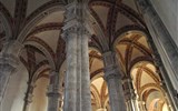 Pěšky po Toskánsku a údolí UNESCO Val d'Orcia 2020 - Itálie - Lazio - Pienza, Duomo, 1459-62, jde o gotický halový kostel, prosvětlený, podle rakouských vzorů