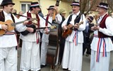 Masopustní festival „Busójárás“ v Mohácsi - Maďarsko - Moháč - slavnosti Busójárás, chorvatská lidová kapela
