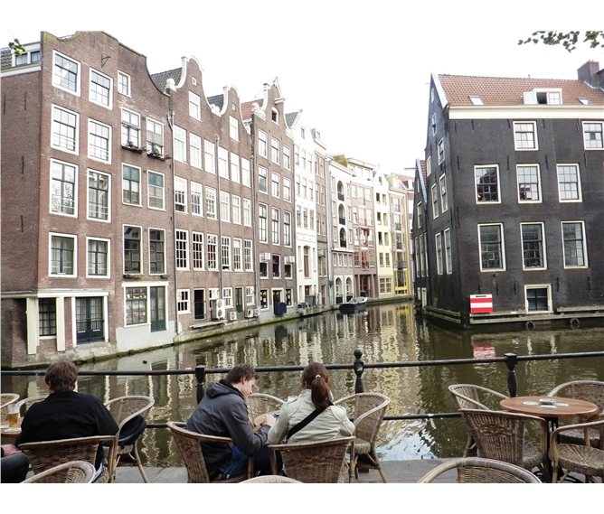 Advent v Amsterdamu s výletem do Zaanse Schans - Holandsko - Amsterdam - posezení u grachtu