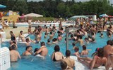Termální lázně Pápa - Maďarsko - Pápa - nabízí 5 termálních bazénů venkovních, 2 termální bazény kryté a zážitkové prostory