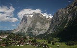 Grindelwald - Švýcarsko - Grindelwald a nad ním  Wetterhorn (3.692 m)