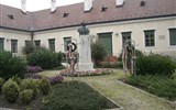 Maďarské lázně Kehida 2019 - Maďarsko - Kehidakustany - barokní zámek Deak