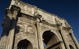 Řím, Vatikán, po stopách Etrusků v době adventu 2020 - Řím - Konstantinův oblouk, 3 průchody, vztyčen na pam. vítězství u Milviova mostu