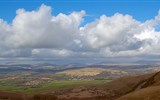 Brecon Beacons - Velká Británie - Wales - NP Brecon Beacons a vysoké nebe nad ním (Wiki)