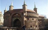 Krakov, Vratislav, Osvětim, Vělička a UNESCO - Polsko - Krakov - barbakán