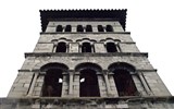 Kouzelná příroda Jury a památky Franche-Comté - Francie - Franche-Comté - Vienne, St.Pierre, románská věž  přistavěná k bazilice koncem 12.století