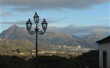 Rivello - Itálie - Kalábrie - Rivello, z horních ulic městečka jsou krásné výhledy