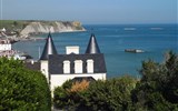 muzeum vylodění - Francie - Normandie - Arromanches les Bains, v moře zbytky přístavu Mulberry