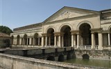 Mantova - Itálie - Emilia - Mantova, Palazzo Te, jeden z najlepších příkladů manýristické architektury, 1525-1535