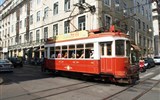 Lisabon, královská sídla, krásy pobřeží Atlantiku, Evora 2020 - Portugalsko - Lisabon - městské tramvaje pamatují už dost, ale dojedou spolehlivě a přesně