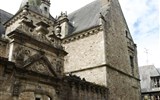 Vitré - Francie - Bretaň - Vitré, vstup do jednoho z městských paláců