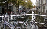 Přírodní parky a ostrovy severu Nizozemska a Gogh 2020 - Holandsko - Delfty - město protkané kanály a plné kol, tady je obojí najednou
