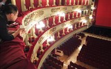 Milano letecky a opera v divadle La Scala a Leonardo da Vinci 2020 - Itálie - Milán - i hlediště opery La Scala (celkem pro 1827 návštěvníků) má své tajemné kouzlo