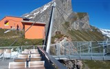 Ochutnávka Švýcarska s termály a turistikou 2018 - Švýcarsko - Gemmi - vyhlídková plošina a pod vámi 300 m prázdno