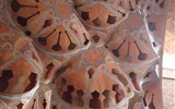 Írán - Irán - Isfahán, interiér paláce Ali Qapu