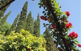 Památky UNESCO v Andalusii - Španělsko - Andalusie - Granada, Generalife, sen plný květů vody a azurového nebe