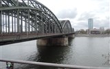 Kolín nad Rýnem - Německo - Kolín n.R. - Hohenzollernbrücke, 1907-11, 3 mosty vedle sebe, 1220 vlaků za den