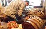 Seiffen a advent na Stříbrné stezce - Německo - Seiffen - výroba dřevěných figurek ze smrkových kotoučů